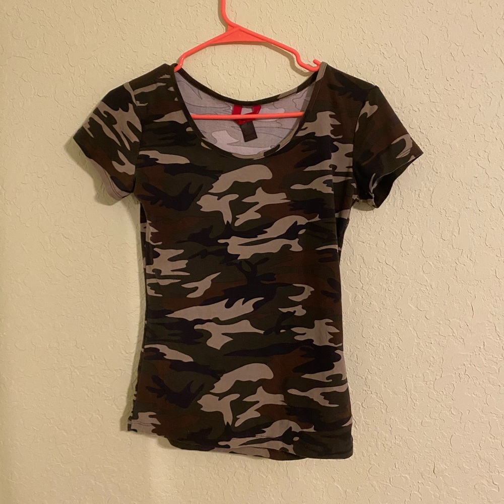 Hot Kiss Camouflage Women’s Tee